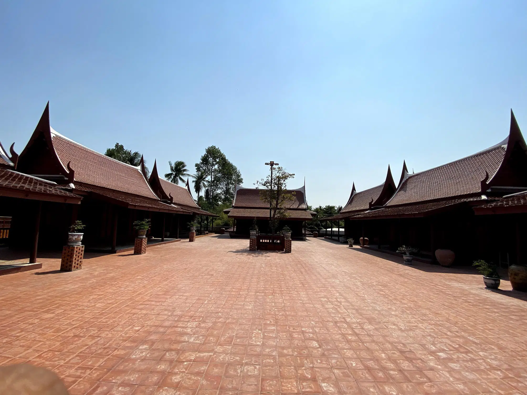 เที่ยวชมพิพิธภัณฑ์เรือนไทย วัดเดิมบาง(คงคาราม) อำเภอเดิมบางนางบวช