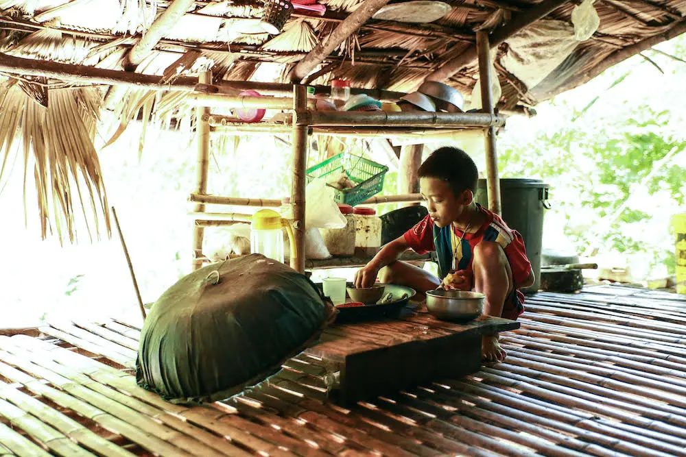 โครงการ  “สู้วิกฤตให้น้องอิ่ม คนละมือ เพื่อมื้อน้อง”  โดย กองทุนเพื่อความเสมอภาคทางการศึกษา (กสศ.)  