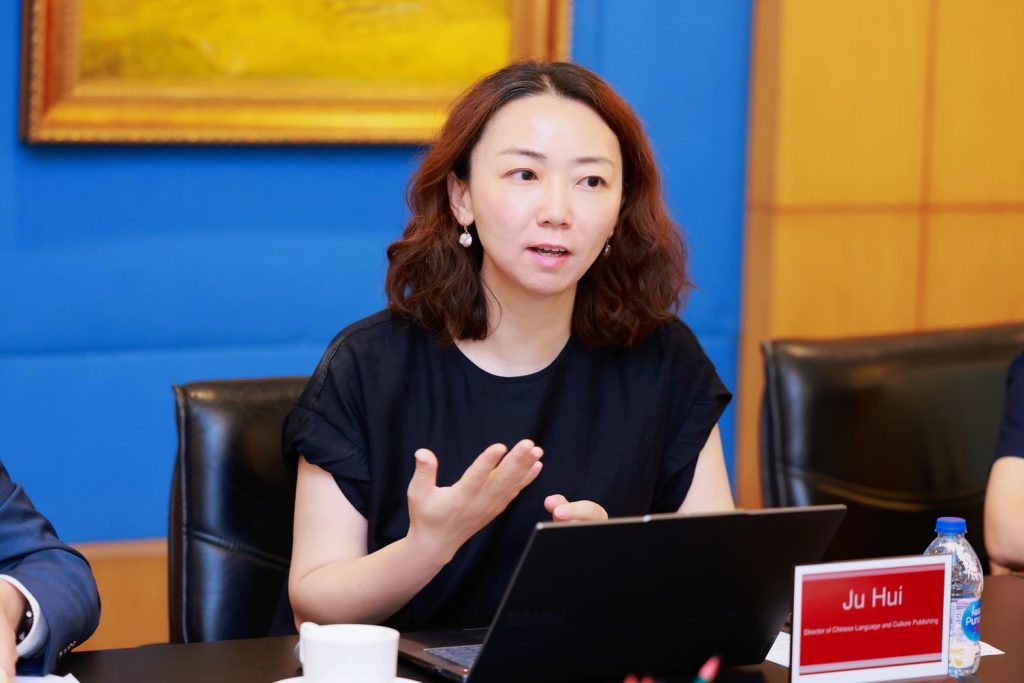 อักษรยกระดับการเรียนรู้สู่มาตรฐานสากล ต่อยอดความสำเร็จหนังสือเรียนภาษาจีนจากประถมฯ สู่ระดับมัธยมศึกษา